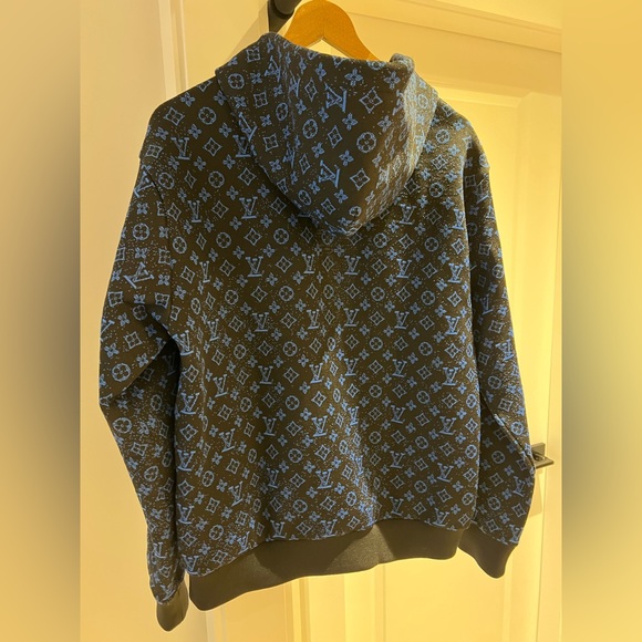 Louis Vuitton Men’s Monogram Hoodie (Size: M) - Picture 6 of 11